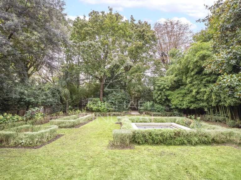 Hôtel particulier Neuilly-sur-Seine - 5 chambres - 740m²