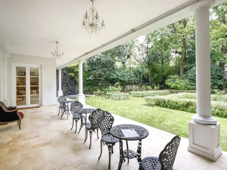 Hôtel particulier Neuilly-sur-Seine - 5 chambres - 740m²