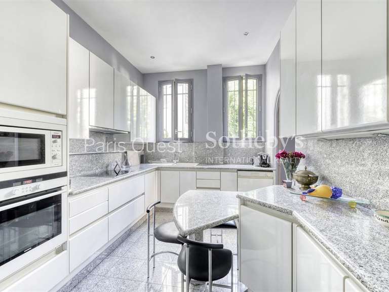 Hôtel particulier Neuilly-sur-Seine - 6 chambres - 335m²