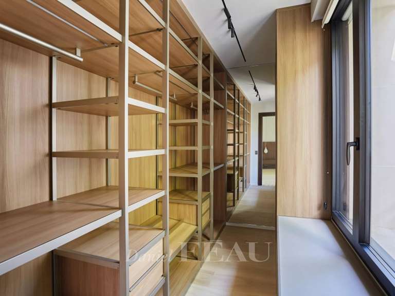 Mansion Neuilly-sur-Seine - 4 bedrooms - 345m²