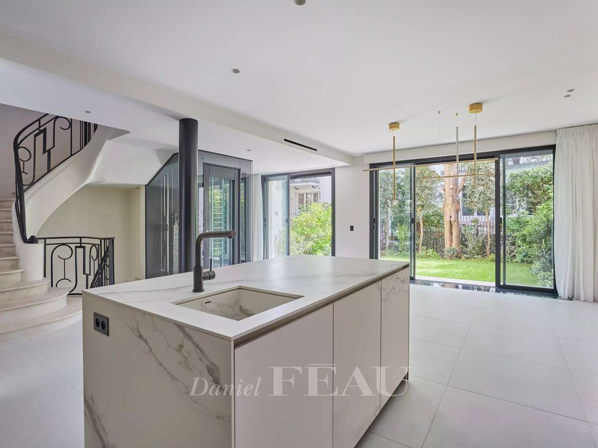 Mansion Neuilly-sur-Seine