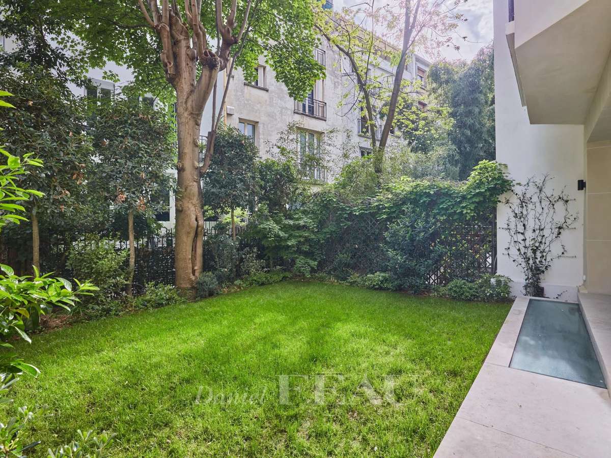 Mansion Neuilly-sur-Seine