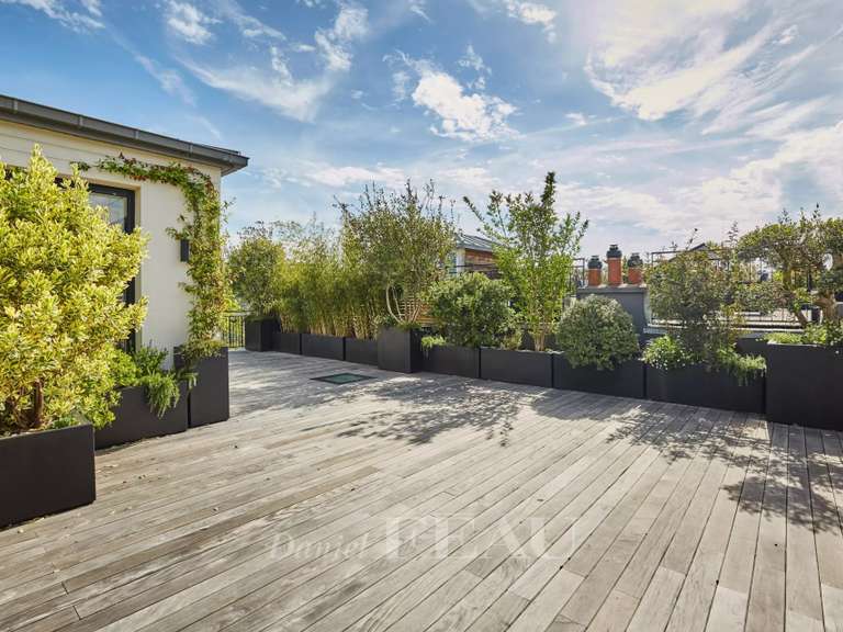 Mansion Neuilly-sur-Seine - 4 bedrooms - 345m²