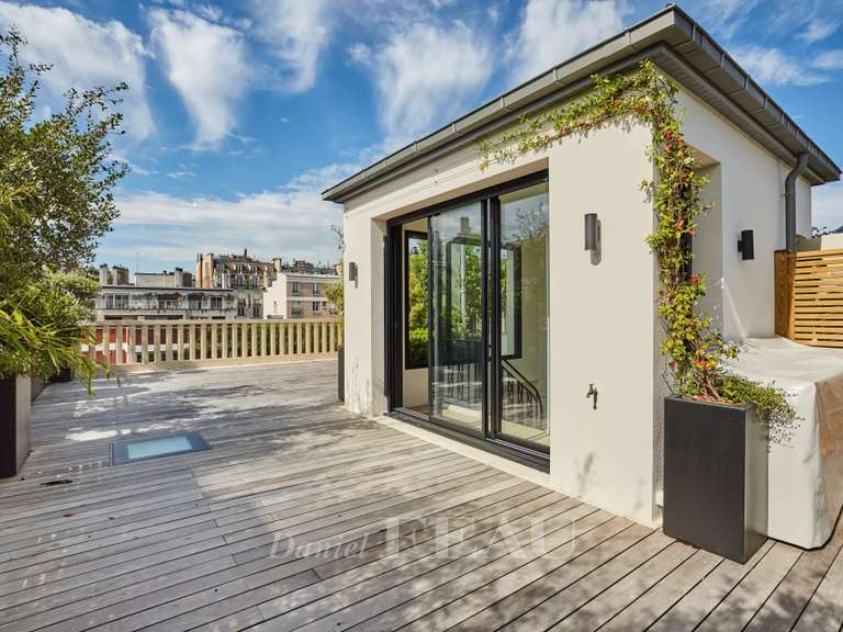 Mansion Neuilly-sur-Seine - 4 bedrooms - 345m²