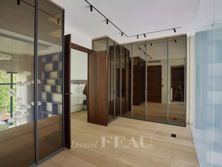 Mansion Neuilly-sur-Seine - 4 bedrooms - 345m²