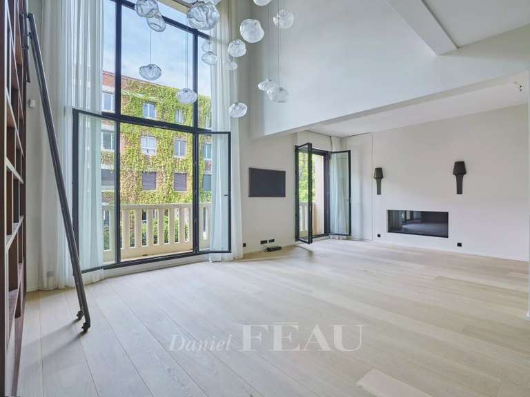 Mansion Neuilly-sur-Seine - 4 bedrooms - 345m²