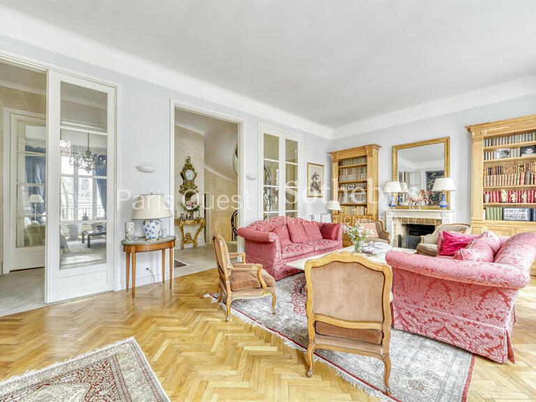 House Neuilly-sur-Seine - 4 bedrooms - 392m²