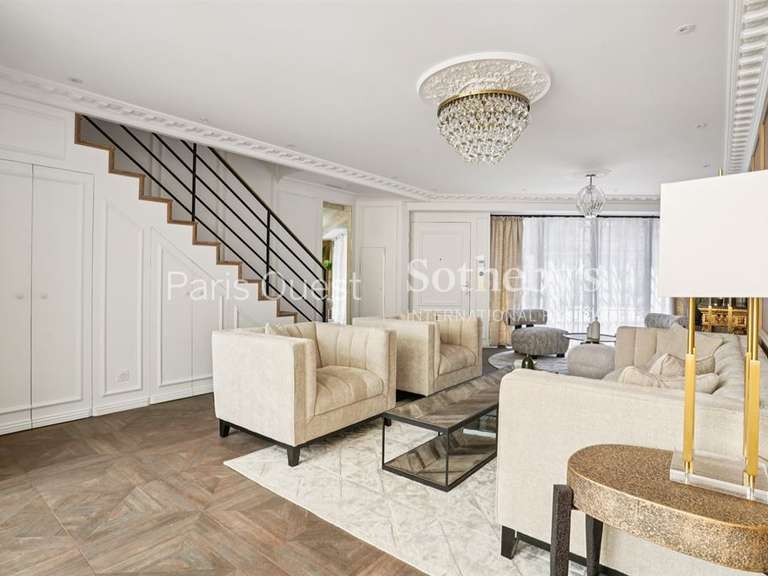 Maison Neuilly-sur-Seine - 10 chambres - 400m²