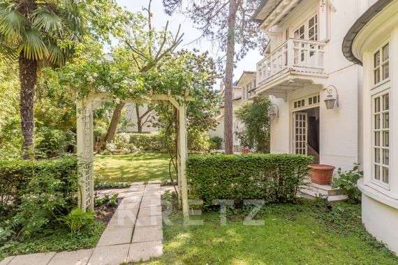 Maison Neuilly-sur-Seine - 7 chambres - 500m²