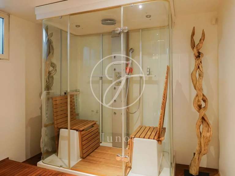 House Neuilly-sur-Seine - 3 bedrooms - 288m²