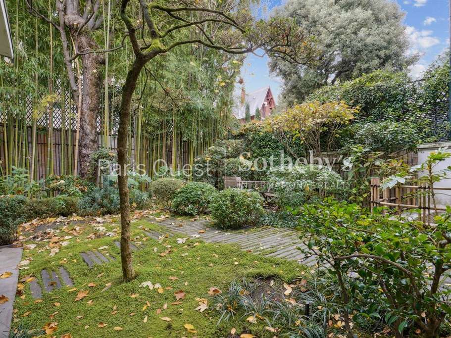 House Neuilly-sur-Seine