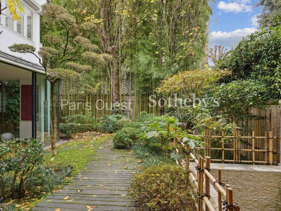 House Neuilly-sur-Seine