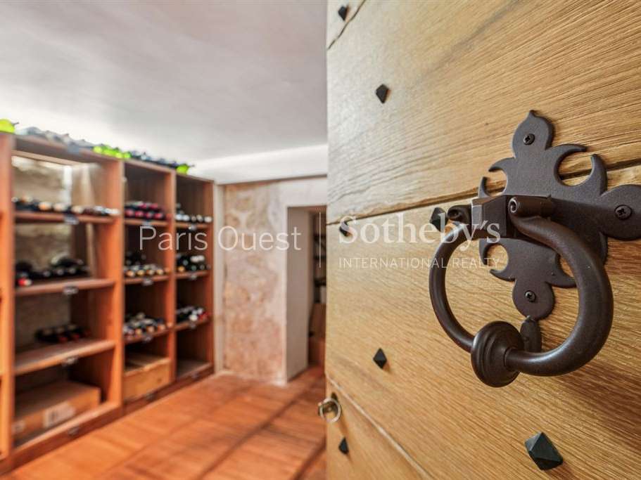 House Neuilly-sur-Seine