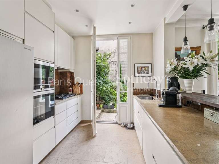 Maison Neuilly-sur-Seine - 5 chambres - 290m²