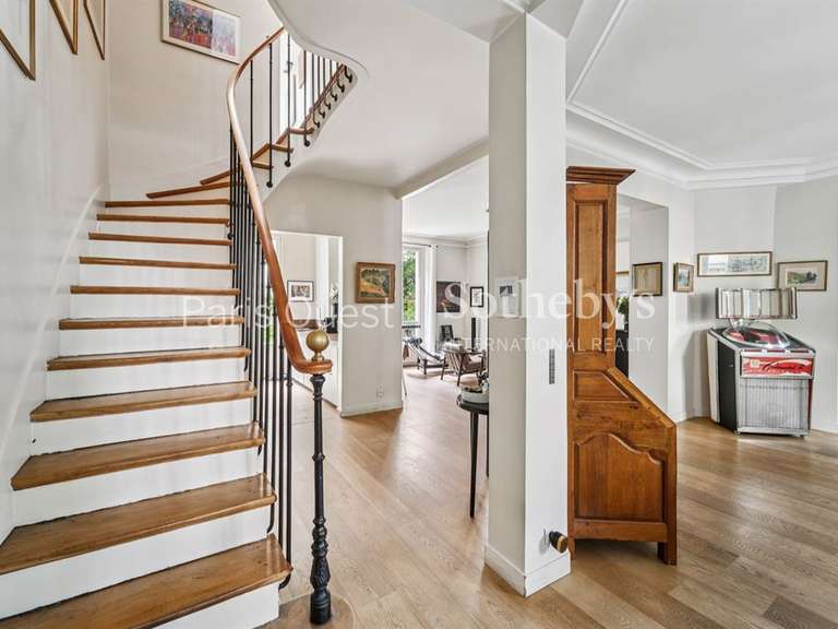 Maison Neuilly-sur-Seine - 5 chambres - 290m²
