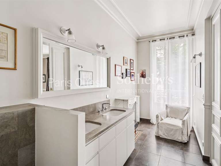 Maison Neuilly-sur-Seine - 5 chambres - 290m²