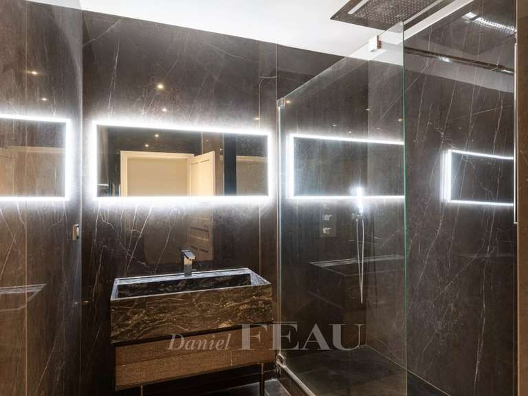 Maison Neuilly-sur-Seine - 4 chambres - 350m²