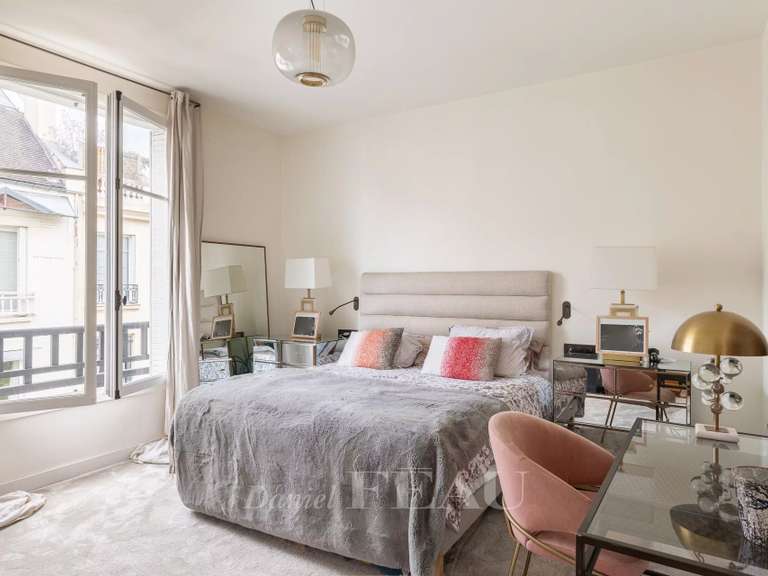 Maison Neuilly-sur-Seine - 4 chambres - 350m²