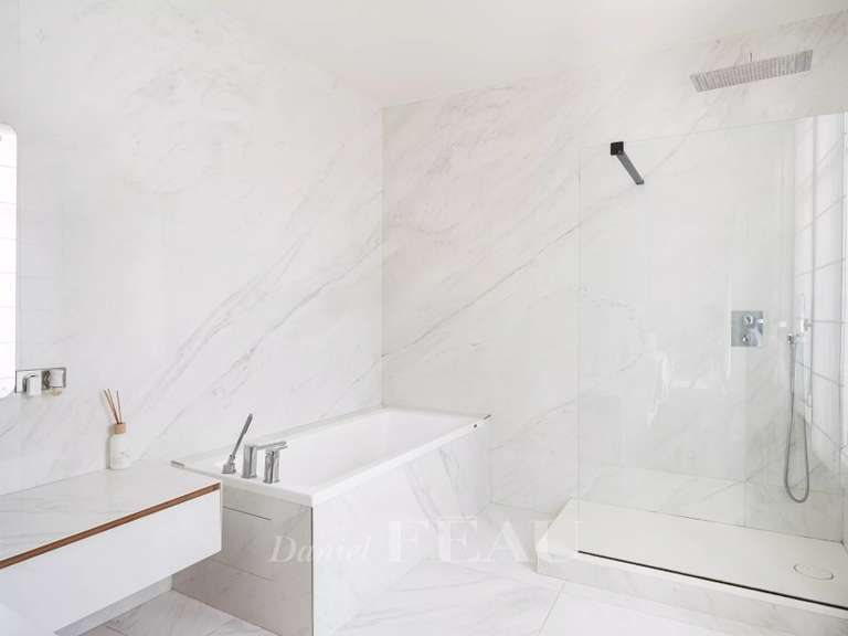 Maison Neuilly-sur-Seine - 4 chambres - 350m²