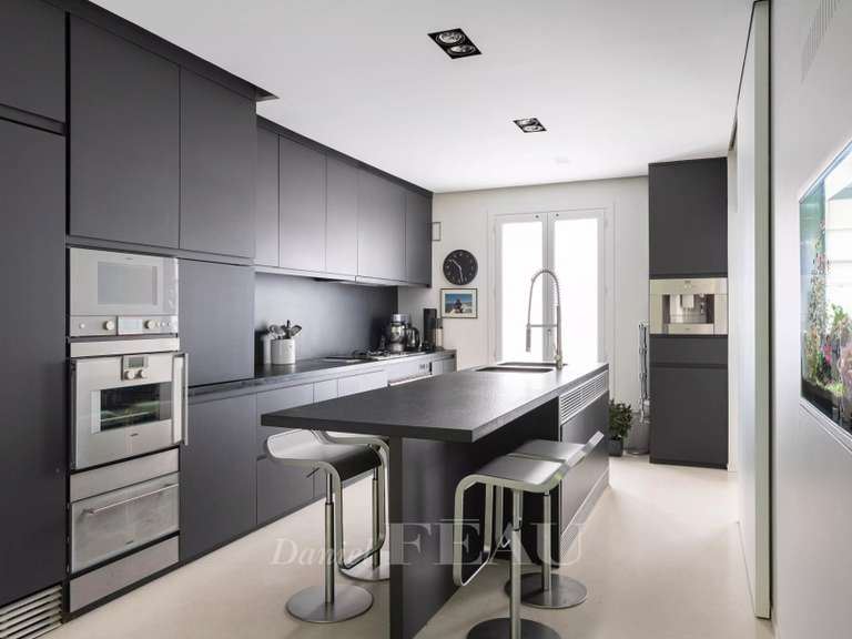 Maison Neuilly-sur-Seine - 4 chambres - 288m²