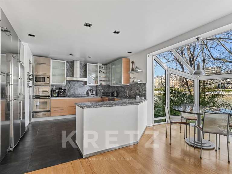 House Neuilly-sur-Seine - 5 bedrooms - 520m²