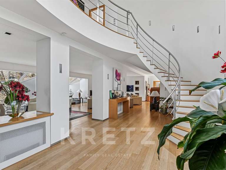 House Neuilly-sur-Seine - 5 bedrooms - 520m²