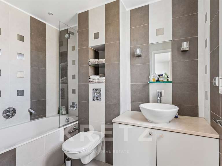 House Neuilly-sur-Seine - 5 bedrooms - 520m²