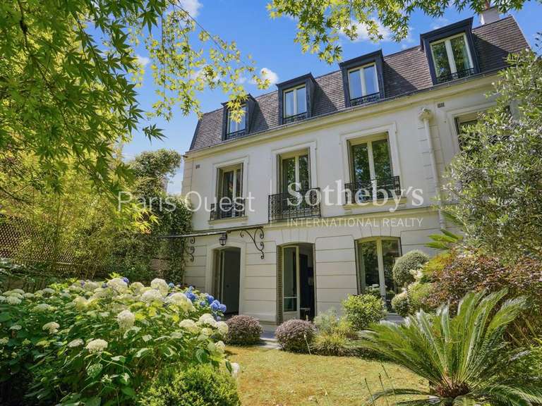 Maison Neuilly-sur-Seine - 5 chambres - 300m²