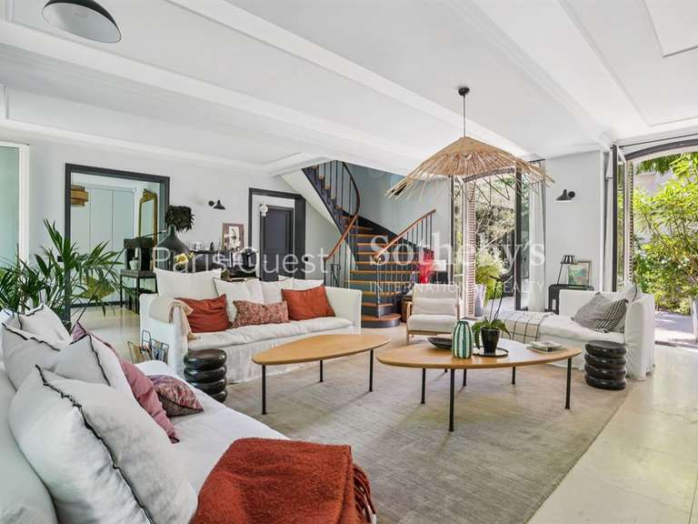 House Neuilly-sur-Seine - 5 bedrooms - 300m²