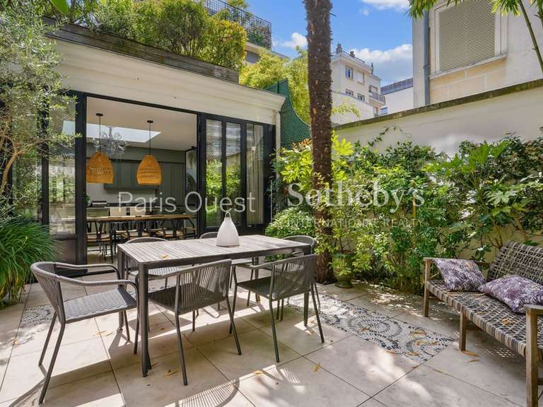 Maison Neuilly-sur-Seine - 5 chambres - 300m²