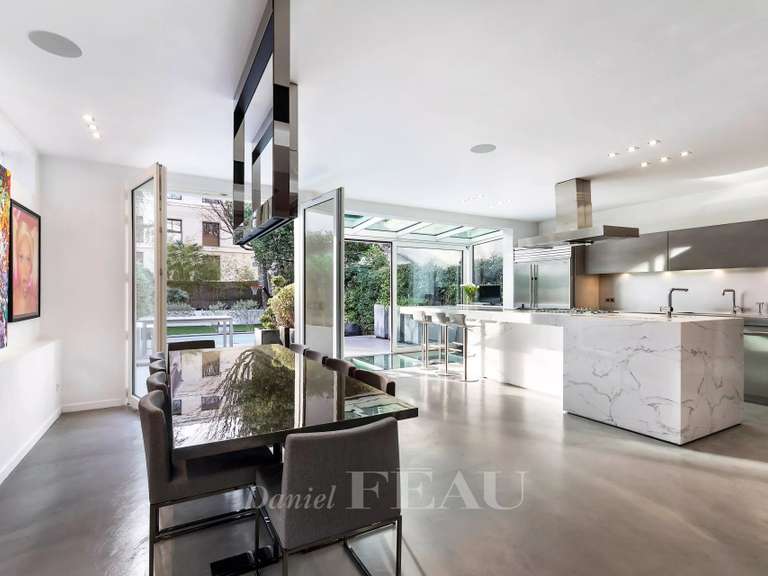 Maison Neuilly-sur-Seine - 4 chambres - 385m²