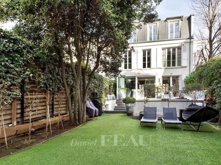 Maison Neuilly-sur-Seine - 4 chambres - 385m²