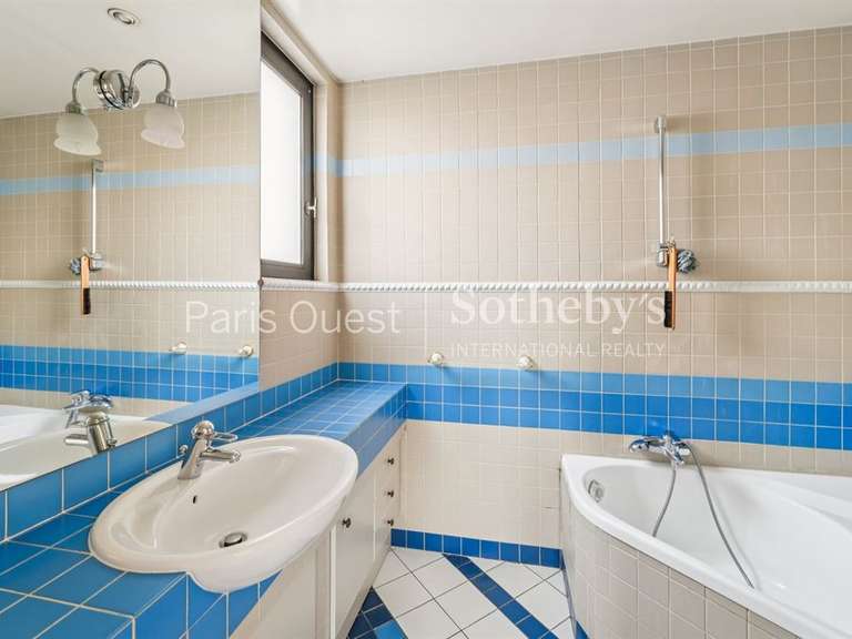 Maison Neuilly-sur-Seine - 5 chambres - 411m²