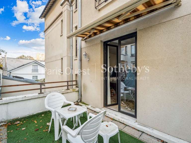 Maison Neuilly-sur-Seine - 5 chambres - 411m²