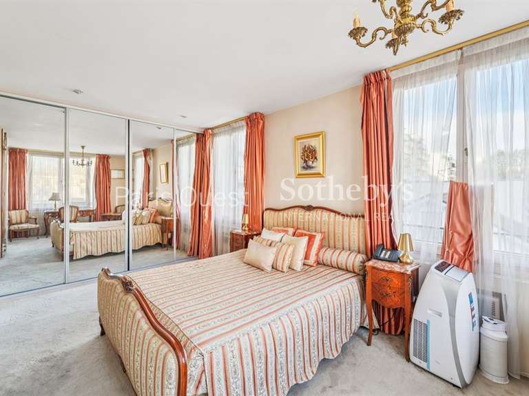 Maison Neuilly-sur-Seine - 5 chambres - 411m²