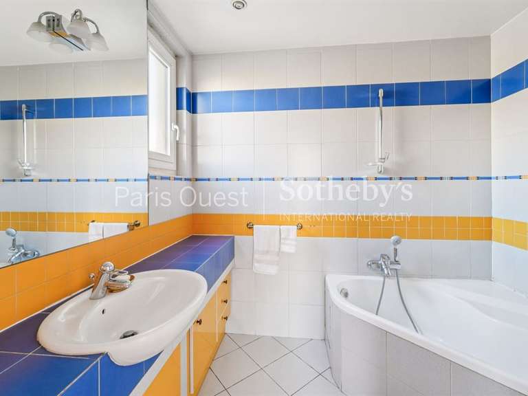 Maison Neuilly-sur-Seine - 5 chambres - 411m²