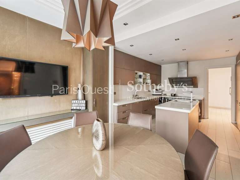 Maison Neuilly-sur-Seine - 5 chambres - 411m²