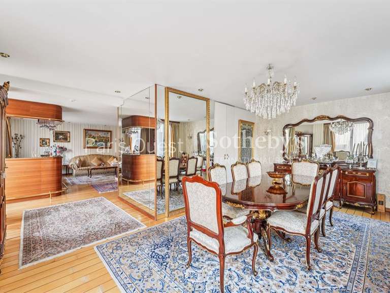 Maison Neuilly-sur-Seine - 5 chambres - 411m²