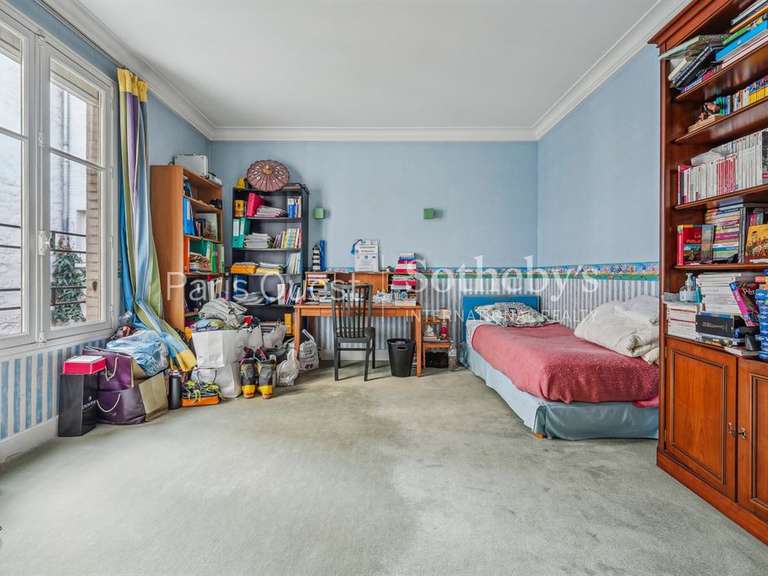 House Neuilly-sur-Seine - 4 bedrooms - 300m²