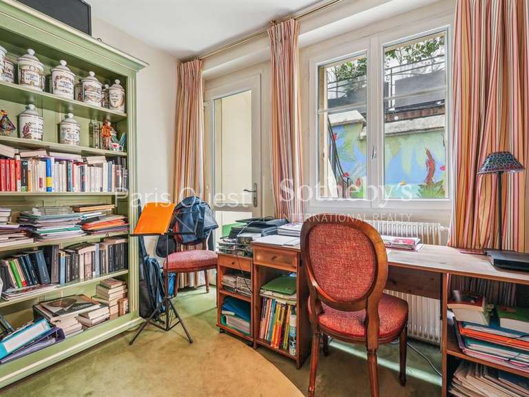 House Neuilly-sur-Seine - 4 bedrooms - 300m²