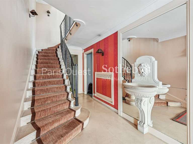 House Neuilly-sur-Seine - 4 bedrooms - 300m²