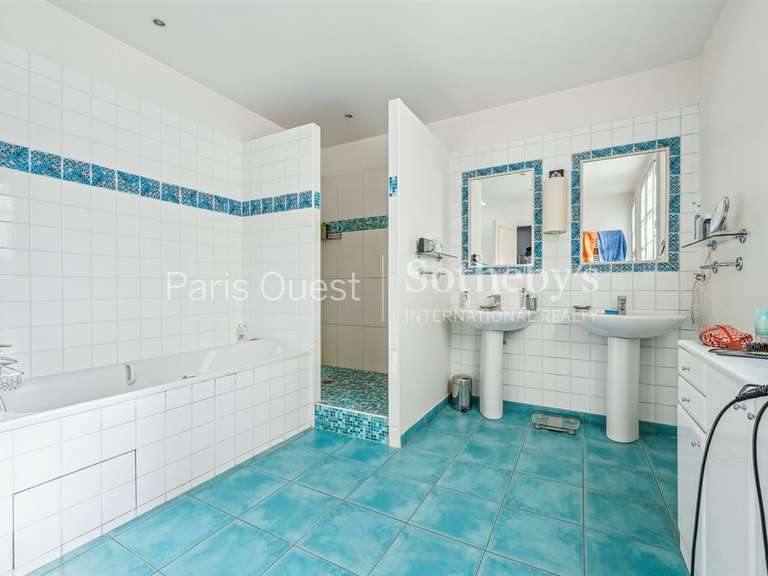House Neuilly-sur-Seine - 4 bedrooms - 300m²