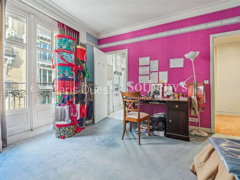 House Neuilly-sur-Seine - 4 bedrooms - 300m²