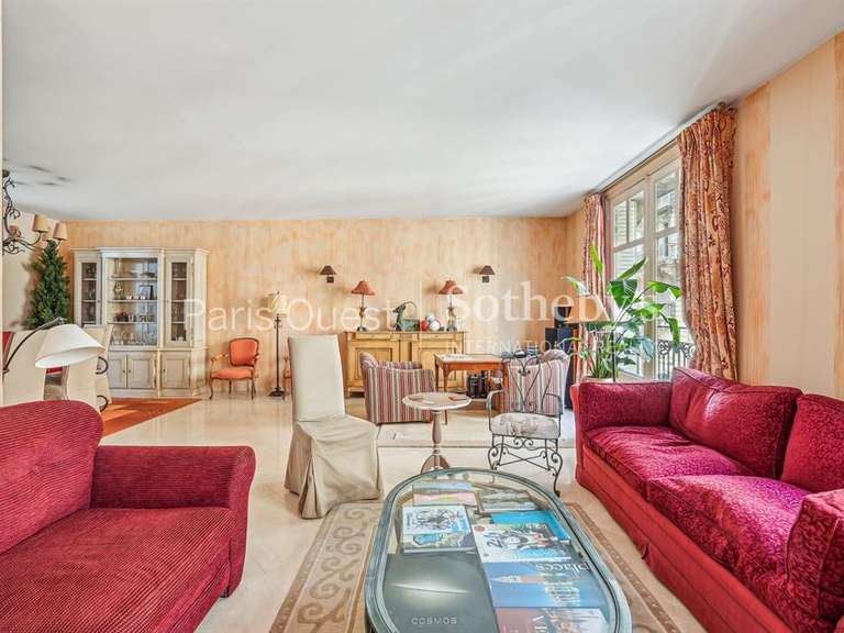 House Neuilly-sur-Seine - 4 bedrooms - 300m²