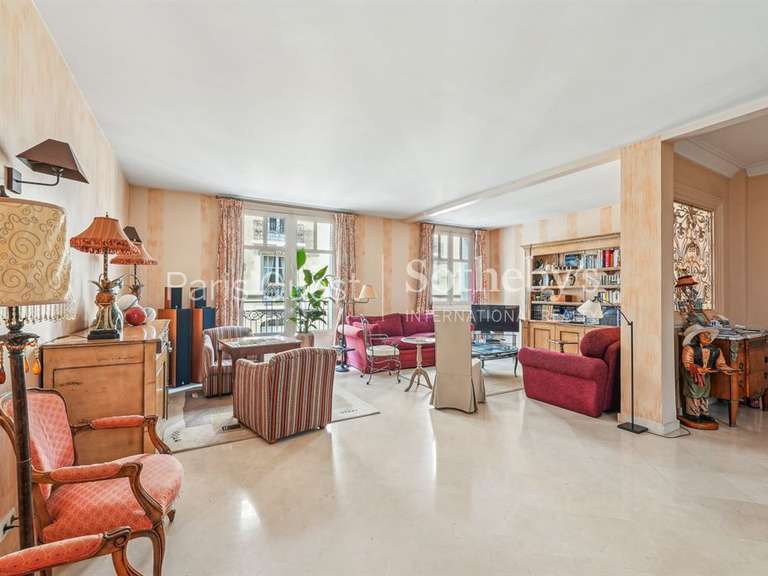 House Neuilly-sur-Seine - 4 bedrooms - 300m²