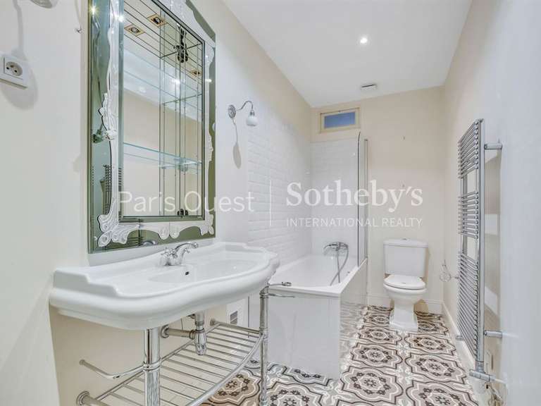 Maison Neuilly-sur-Seine - 5 chambres - 392m²