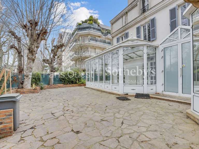 Maison Neuilly-sur-Seine - 5 chambres - 392m²