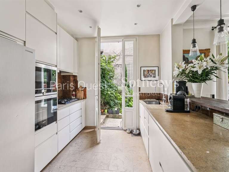 Maison Neuilly-sur-Seine - 5 chambres - 290m²