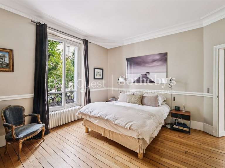 Maison Neuilly-sur-Seine - 5 chambres - 290m²