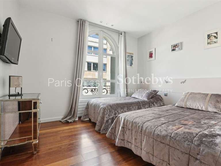 Maison Neuilly-sur-Seine - 7 chambres - 425m²
